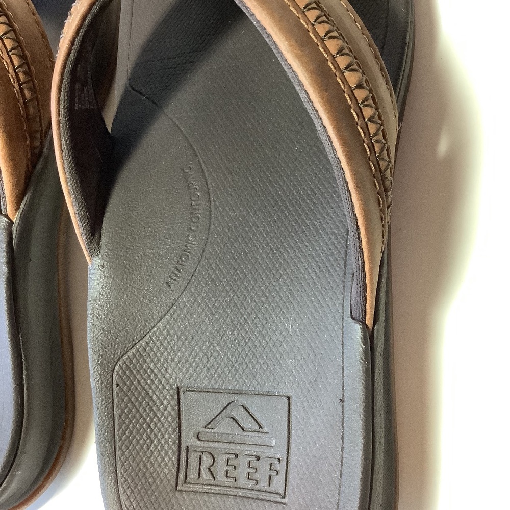 Reef Brown and Black Leather Flip Flop Sandals - Picture 8 of 8